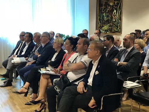 I rappresentanti dei Comuni non aderenti alle Uti e quelli che hanno deciso di uscirne incontrano l'assessore regionale alle Autonomie Locali, Pierpaolo Roberti – Udine 15/06/2018